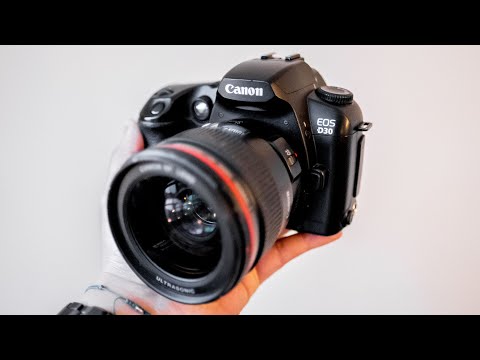 Canon eos D30 (Canon&#039;s First DSLR) - My Thoughts