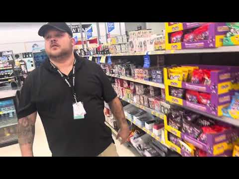 Confronting Vendor at Walmart Backdooring Sports Cards!